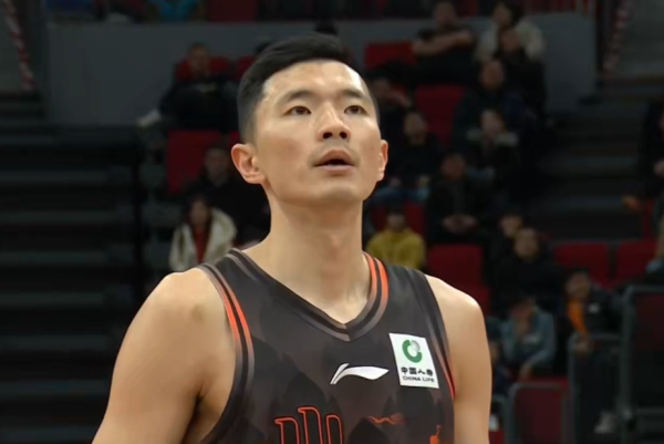 湖北配资开户 山东男篮完胜新疆，克里斯得分创新高，陈林坚展现冷面射手本色