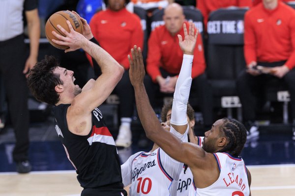 炒股配资开户平台 直接对话！明天快船赢直接锁定第八 开拓者赢大概率也能锁定第八